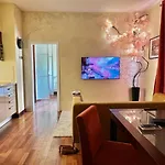 The Crown Apartmán *